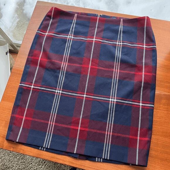 Tommy Hilfiger Navy & Red Plaid Pencil Skirt, Size 6, Preppy Classic Look - Picture 1 of 6